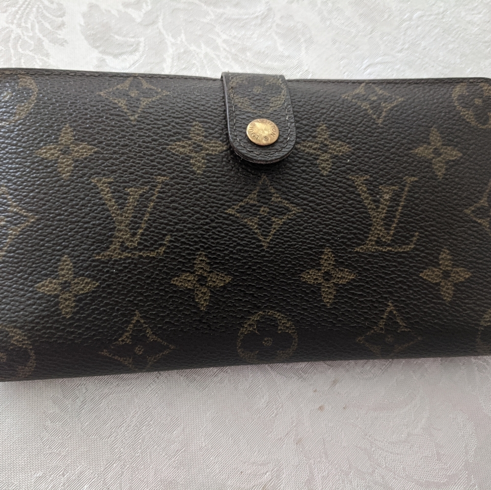 Louis Vuitton LV wallet Manhattan